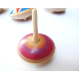 Fingerkreisel, handbemalt _ in Aktion